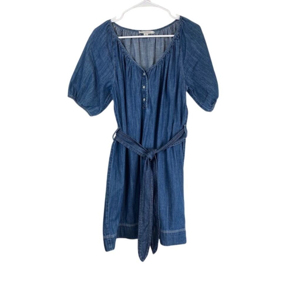 Free Assembly women's denim chambray dress with waist tie.